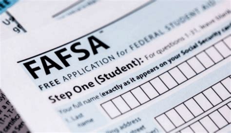 State Offers Virtual Help As FAFSA Deadline Looms – Indiana Public Radio