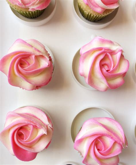 Quick buttercream rose swirl piping tutorial