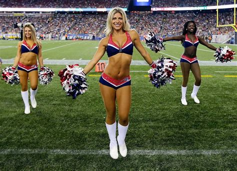 Pin by Dennis Vest on Cheerleaders | Nfl cheerleaders, Patriots ...