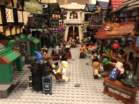 Diagon Alley MOC : r/lego