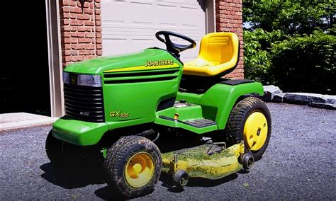 Riding Lawn Mower Weight Guide & Brand Comparisons