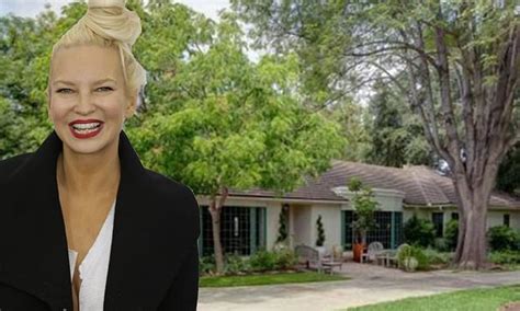 Inside Sia's $5.5million LA home and life with two adopted sons | Daily Mail Online