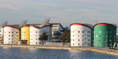 UEL Docklands Campus © Oast House Archive :: Geograph Britain and Ireland