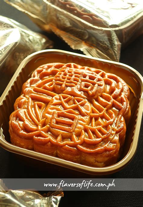 Make Mooncake Festival Special with Kee Wah Bakery’s Mooncakes