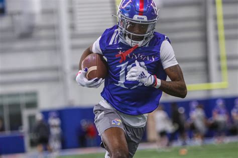 KU football’s 2021 roster features an abundance of sophomores, freshmen ...