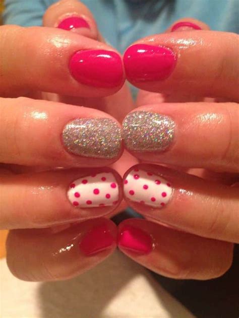 35 Inspirational Polka Dot Nail Art Designs – SheIdeas