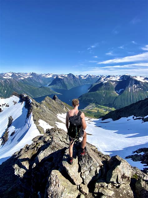 Hiking in the alps of Norway 🇳🇴 : r/backpacking