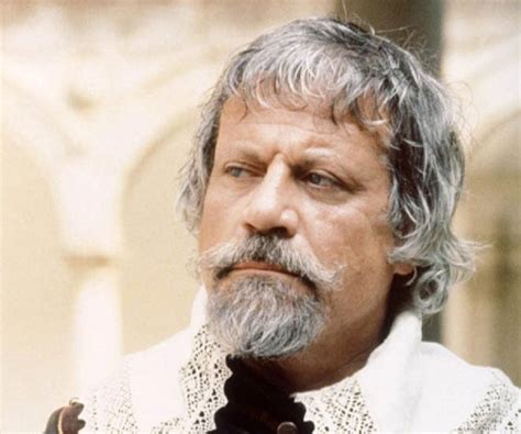 Oliver Reed Biography - Childhood, Life Achievements & Timeline