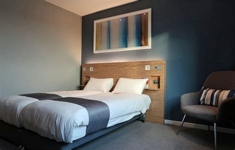 Travelodge Solihull Hotel Review | Travelodge Wheelchair Accessible ...