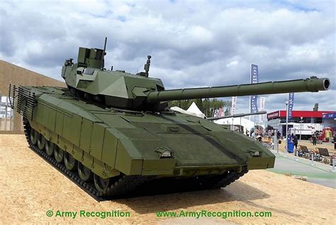 World Defence News: Russian latest generation T-14 Armata MBT not yet ...