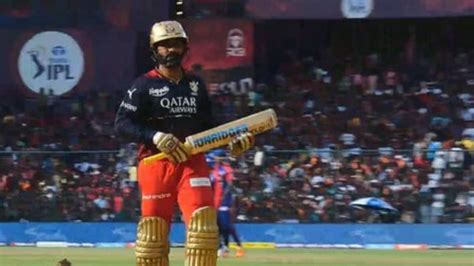 RCB Keeper-batter Dinesh Karthik Sets a Bizarre Batting Record in IPL ...