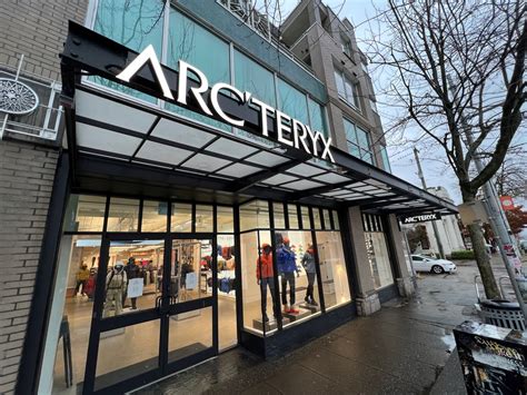 Arc’teryx Launches 1st 'Pinnacle' Flagship Concept Store in Vancouver's ...