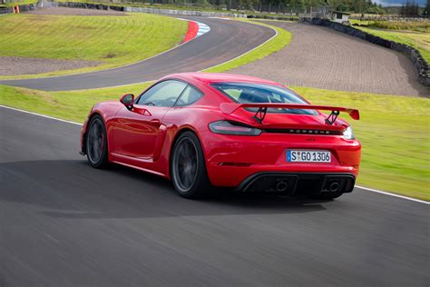 Porsche 718 Cayman Gt4 Rs Wallpaper | VARDPRX.COM