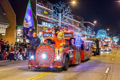 Christmas Lights Gatlinburg Tn 2017 | Shelly Lighting