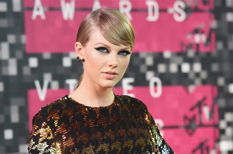 Un rapport affirme que Taylor Swift a refusé l'invitation de Meghan Markle à participer à ...