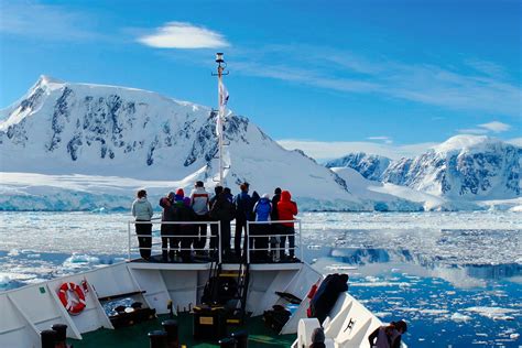 Antarctica Cruises: Expedition vs. Scenic | Lost & Found