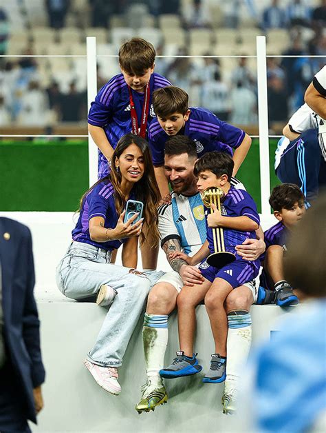 Lionel Messi, Wife, & Kids Celebrate World Cup Win – Hollywood Life