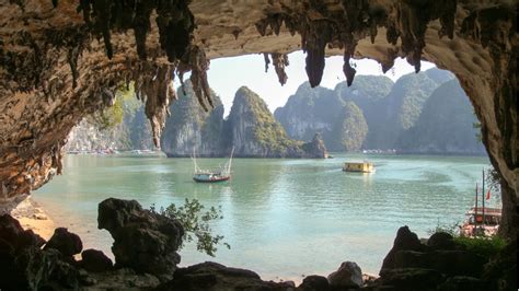 Top 5 Most Amazing Caves in Halong Bay