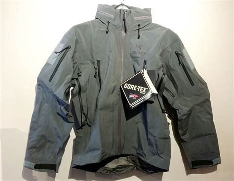 Webbingbabel: Arc'teryx LEAF Alpha Gen 2 Jacket Small Wolf