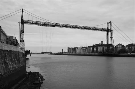 YoungManGoneWest: Bilbao - Transporter Bridge