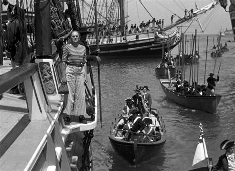 MUTINY ON THE BOUNTY, 1935, Clark Gable, Charles Laughton, Franchot ...