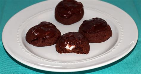 Easy Life Meal and Party Planning: Frosted Chocolate Marshmallow Cookies