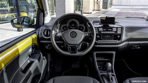 Volkswagen e-UP! | 2020MY | Interior, Cockpit