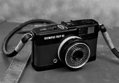 JonFairchildPhotographyBlog: Camera Review: Olympus Trip 35, the solar powered point and shoot.