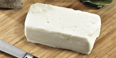 What is Stracchino cheese: Definition and Meaning - La Cucina Italiana