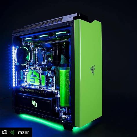 Maingear's awesome R1 Razer build for the #RigChallengeSweepstakes # ...