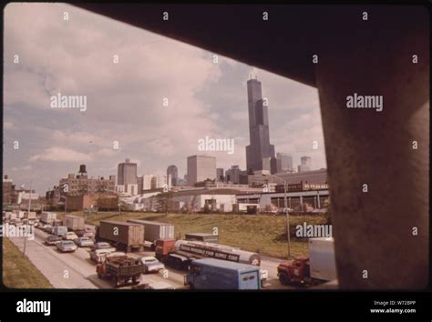 Traffic dan ryan expressway hi-res stock photography and images - Alamy