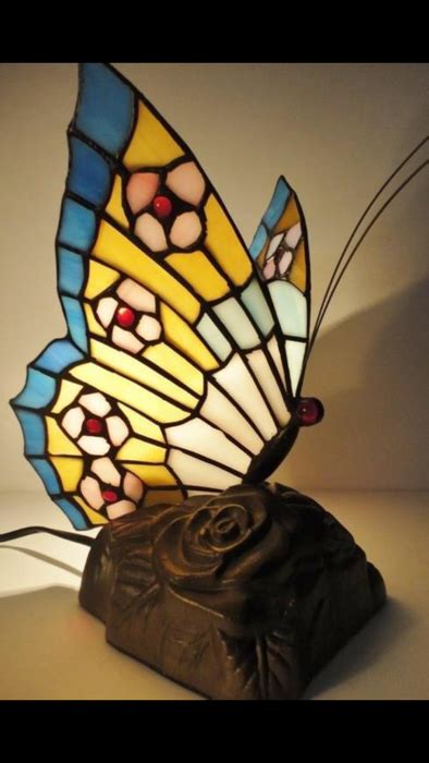 Tiffany style butterfly lamp - Catawiki