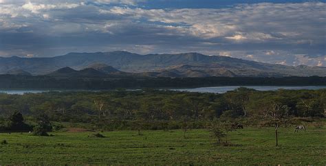 Visit The Great Rift Valley In Kenya: Luxurious Safaris