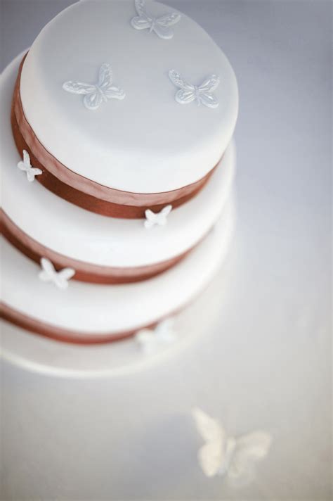 Free Stock Photo 2140-wedding cake | freeimageslive