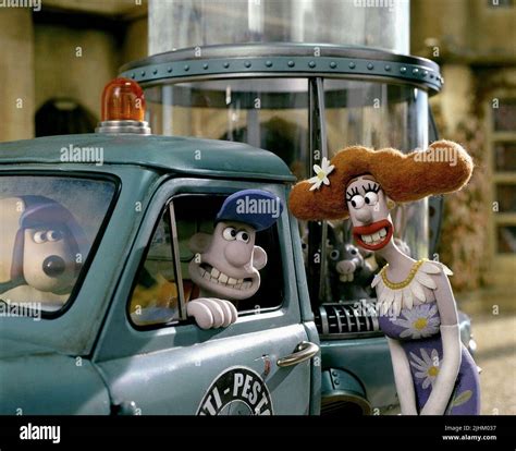 GROMIT, WALLACE, LADY TOTTINGTON, THE CURSE OF THE WERE-RABBIT, 2005 Stock Photo - Alamy