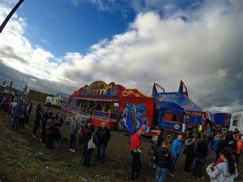 Circus Mania: Big queues for Tom Duffy's Circus