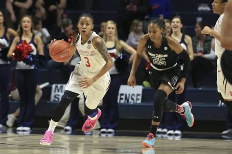 Ole Miss Womens Hoops: Insell Has Rebels Playing Winning Basketball