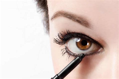 10 Winged Eyeliner Mistakes You Need To Stop Making ASAP