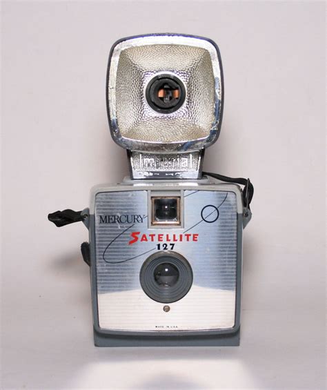 Stylish Vintage Mercury Satellite 127 Film Camera