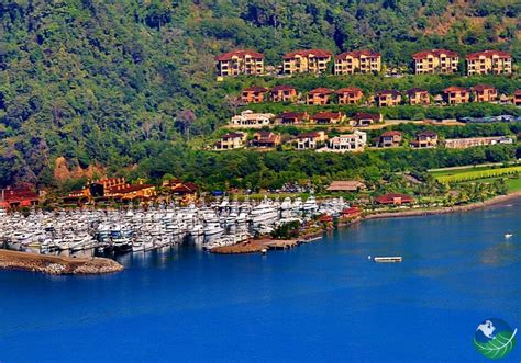 Playa Herradura Costa Rica - Beach & Marina on the Central Pacific