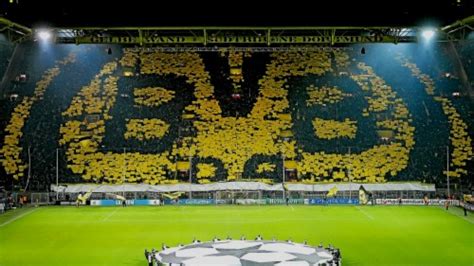 Dortmund Stadium Wallpaper - Borussia Dortmund Stadion Yellow Wall (#2369849) - HD Wallpaper ...