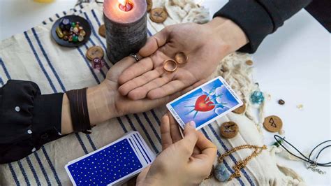 5 Tips for Giving a Better Tarot Reading - tarotmaster