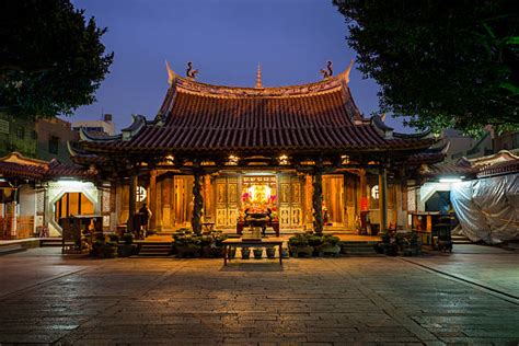 Best Longshan Temple Stock Photos, Pictures & Royalty-Free Images - iStock