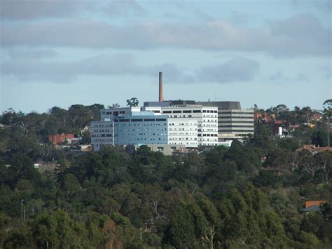 Archivo:Austin & Mercy Hospital.JPG - Wikipedia, la enciclopedia libre