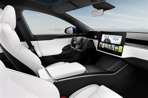 Tesla Model S refresh features radical steering yoke, 520-mile range - CNET