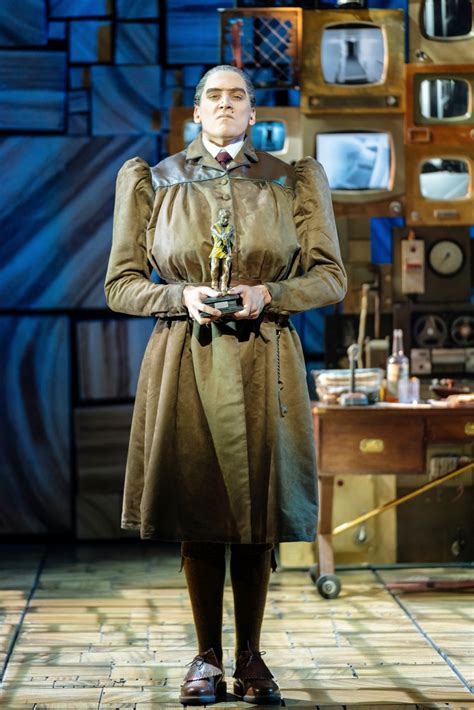 First look at Elliot Harper as Miss Trunchbull in the Royal Shakespeare ...