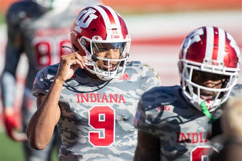 Indiana QB Michael Penix Jr. leaves game vs. Maryland after suffering ...