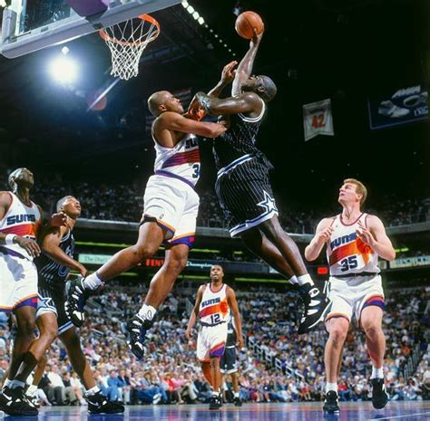 Shaquille O Neal Dunking