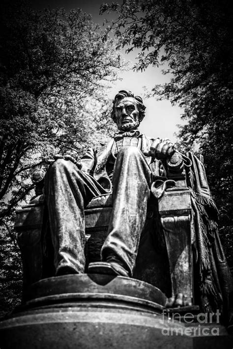 Chicago Abraham Lincoln Sitting Statue Black and White Photograph by ...