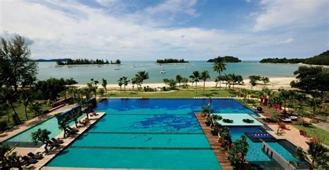 pantai indah seaview resort - Tracey Robertson